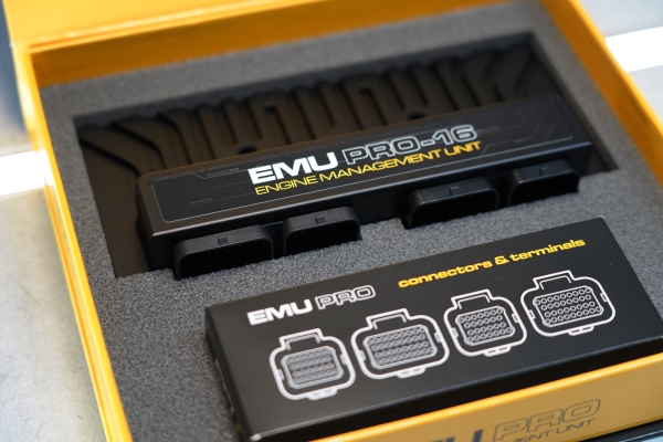 ECUMASTER EMU Pro16 DonOctane